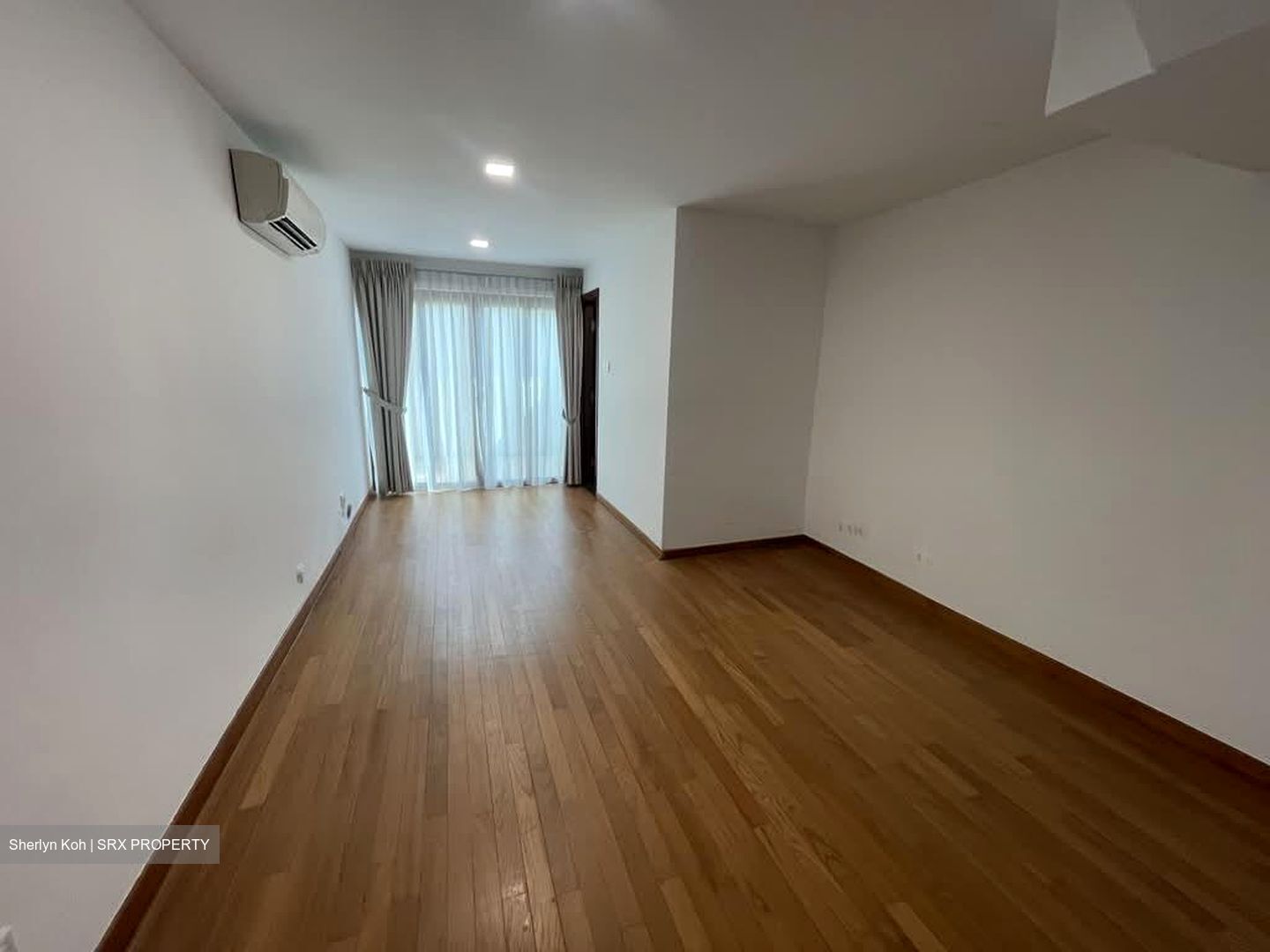 Barker Road (D11), Condominium #577014421